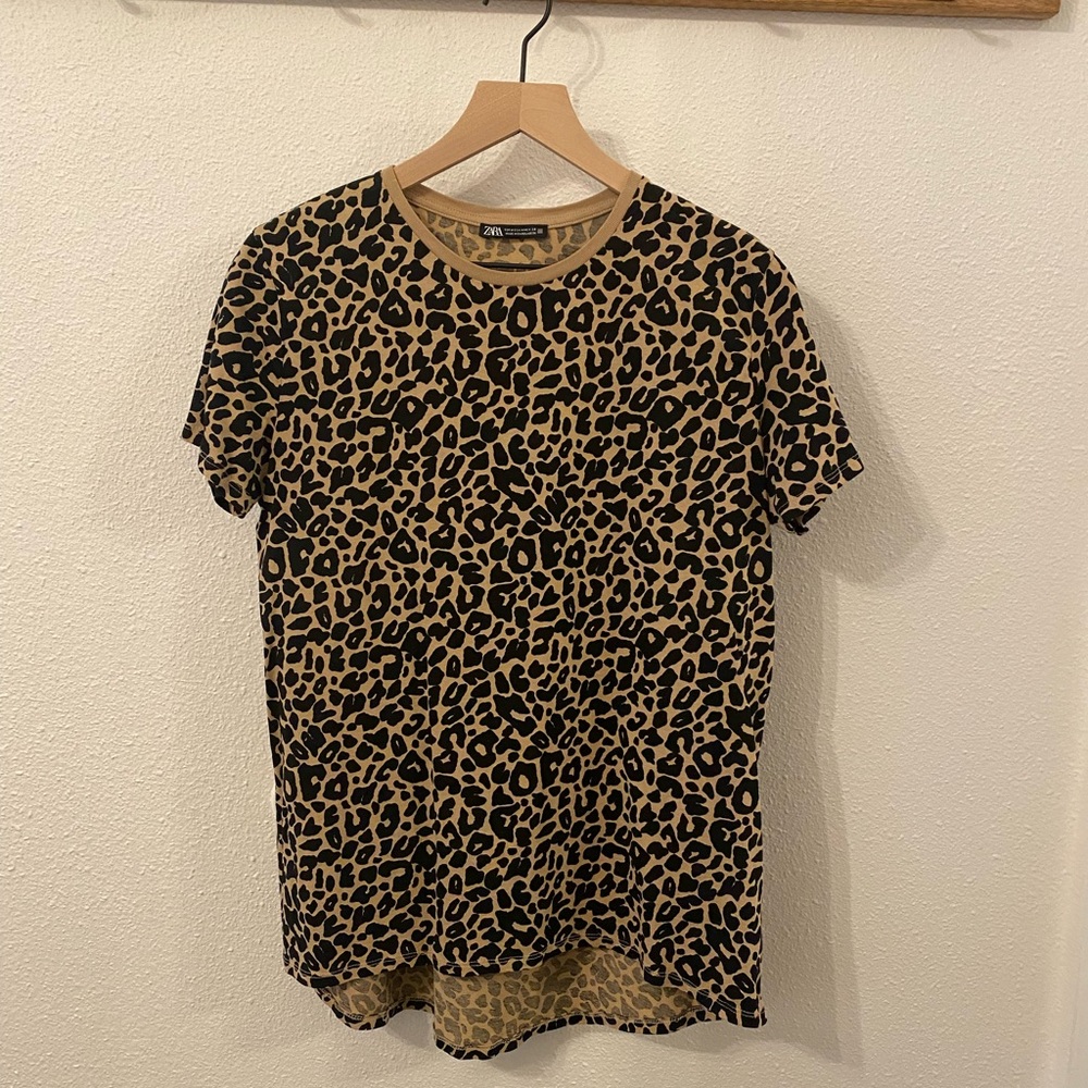 Zara Leopard Print T-shirt